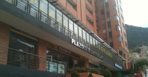 PLAZOLETA DE COMIDAS PORTAL DE LA JAVERIANA PLAZOLETA DE COMIDAS PORTAL DE LA JAVERIANA